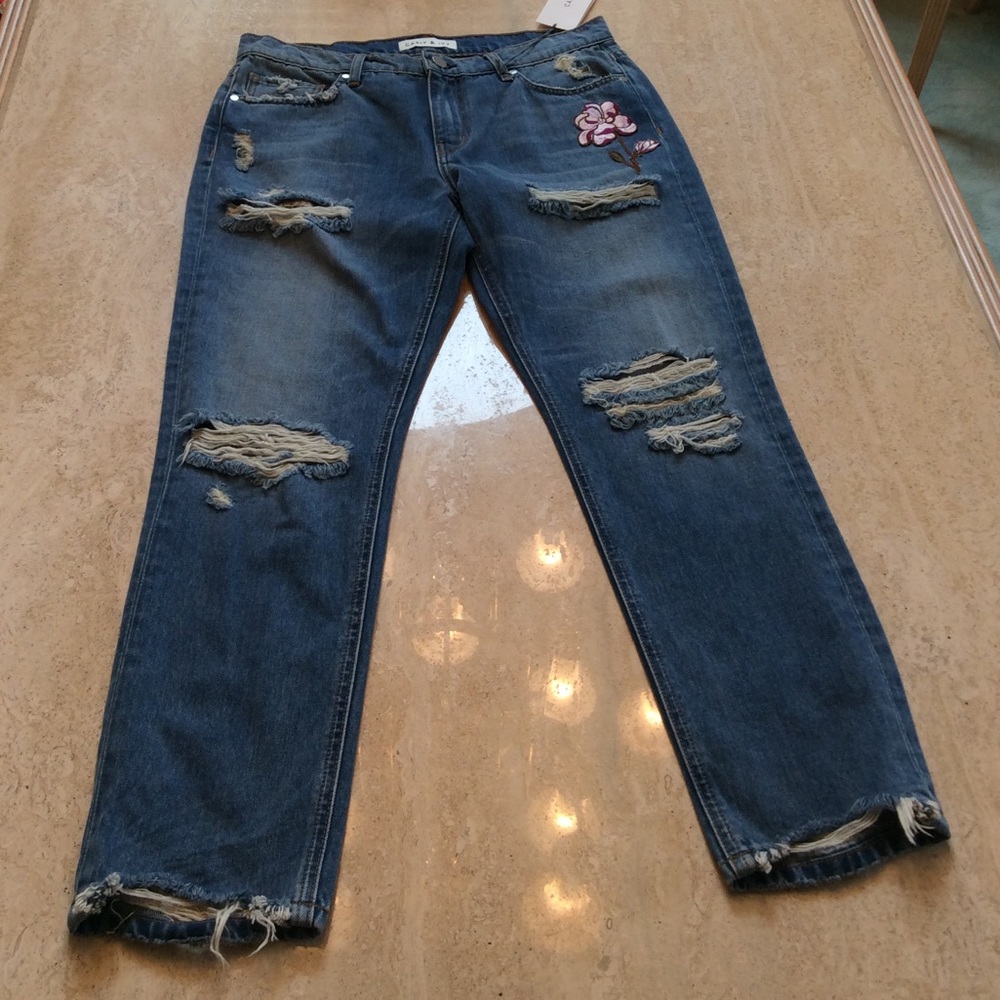 Tiger 🐯 patch jeans/Carly & Ivy
